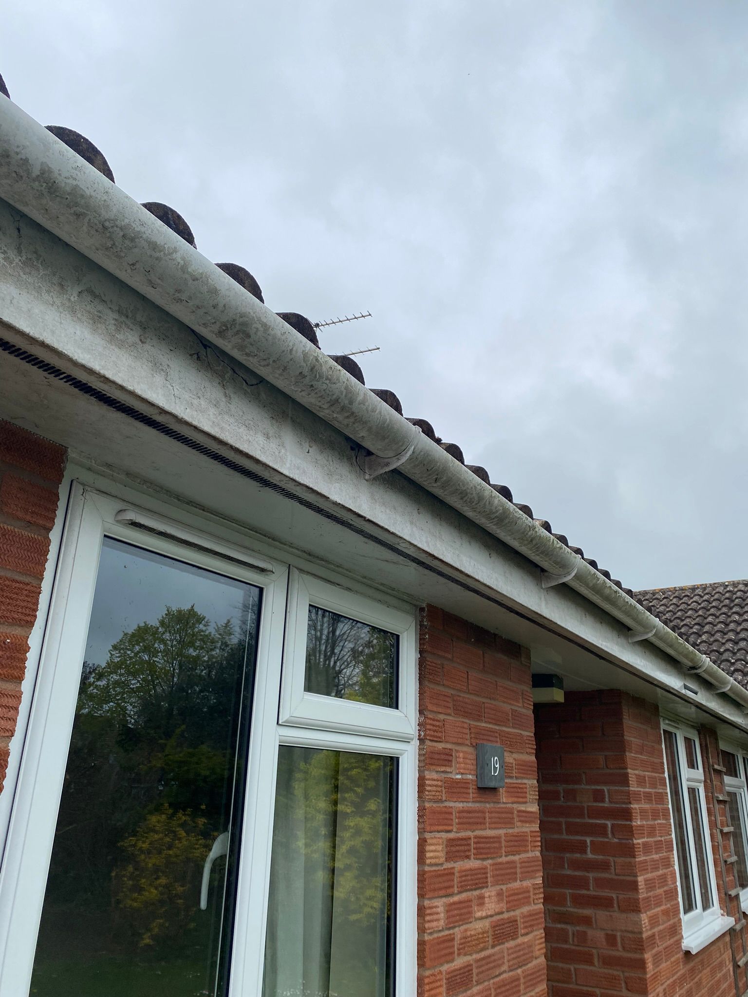 gutter cleaning in Taunton | Somerset | Dorset | Exeter